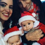 PROD-Ronnie-Wood-and-his-baby-twins-prepare-for-Christmas