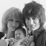 Ronnie-Wood-his-wife-Jo-Wood-introduce-their-daughter-Leah-aged-5-weeks-old-29th-October-1978