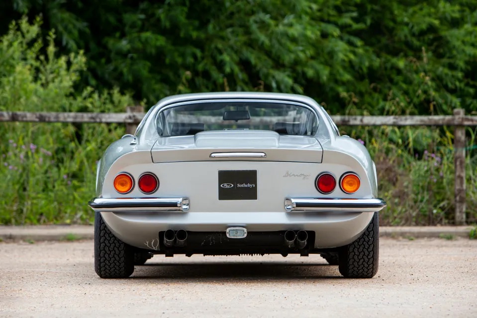 dino02